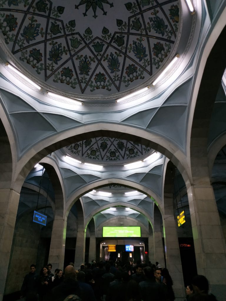 Station de métro dans Tashkent