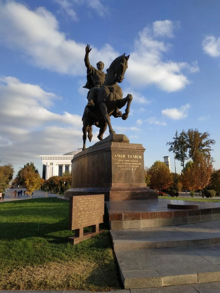statue d'Amir Temur à Tashkent