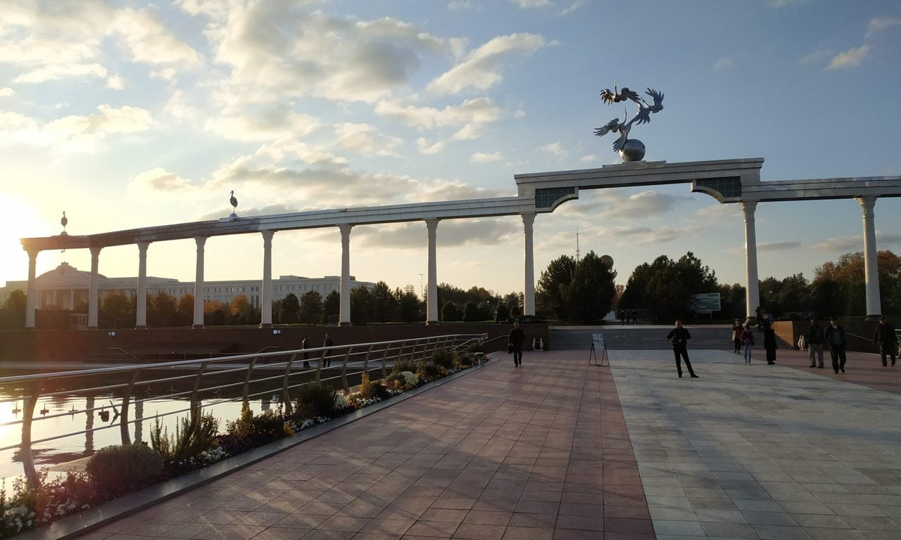 place de l'indépendance à Tashkent