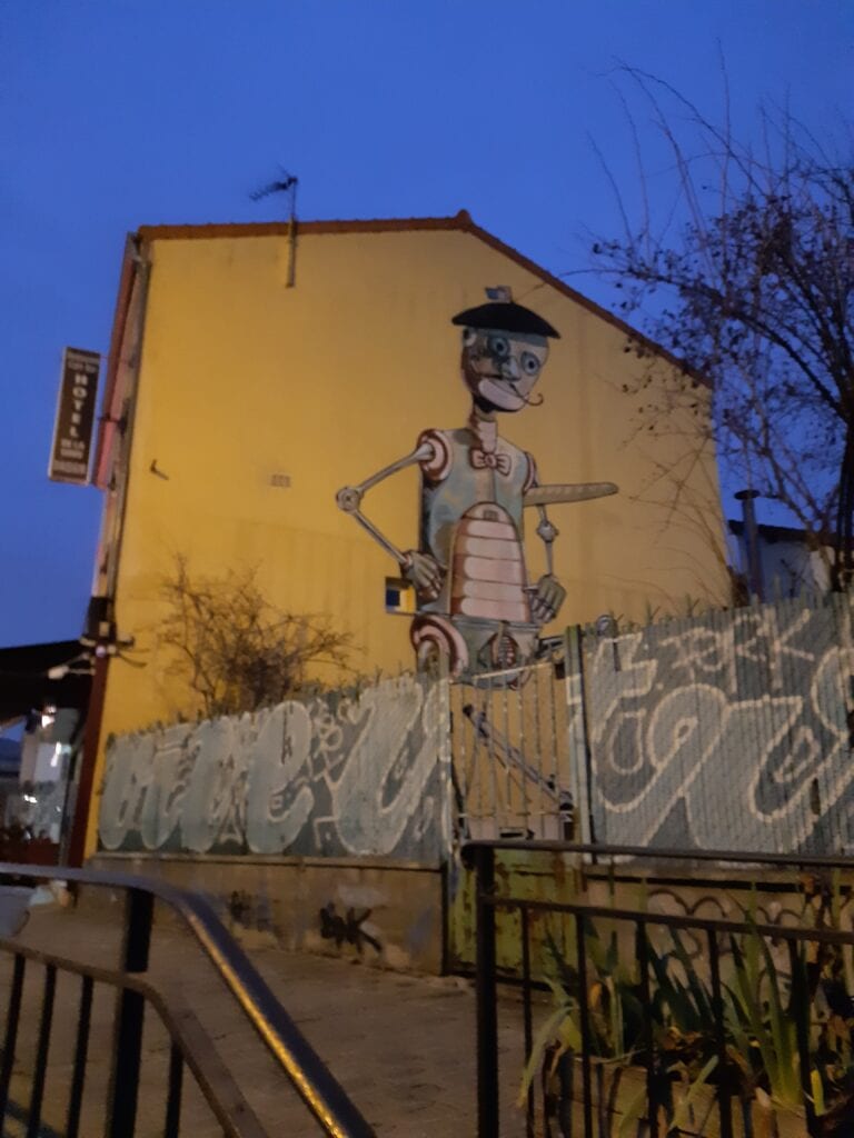 Fresque robotique de nuit à Vitry-sur-Seine