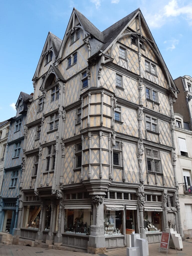 Plus impressionnante maison à colombages d'Angers