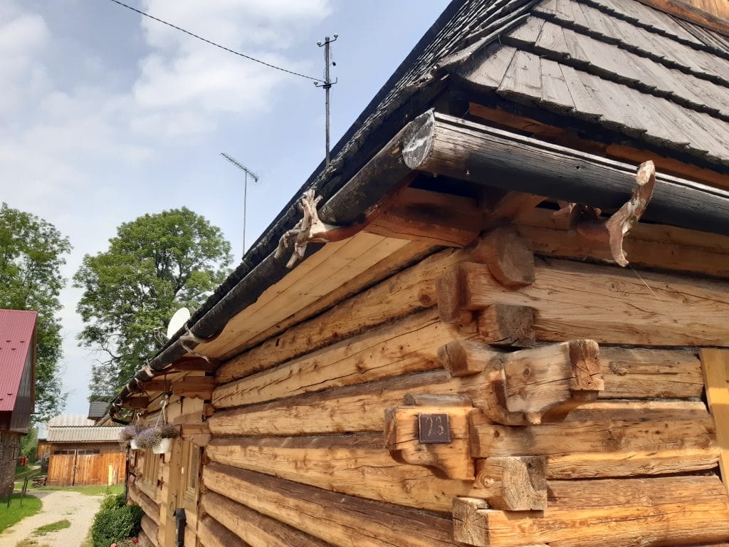 Maison en bois de Chocholow dans le sud de la Pologne