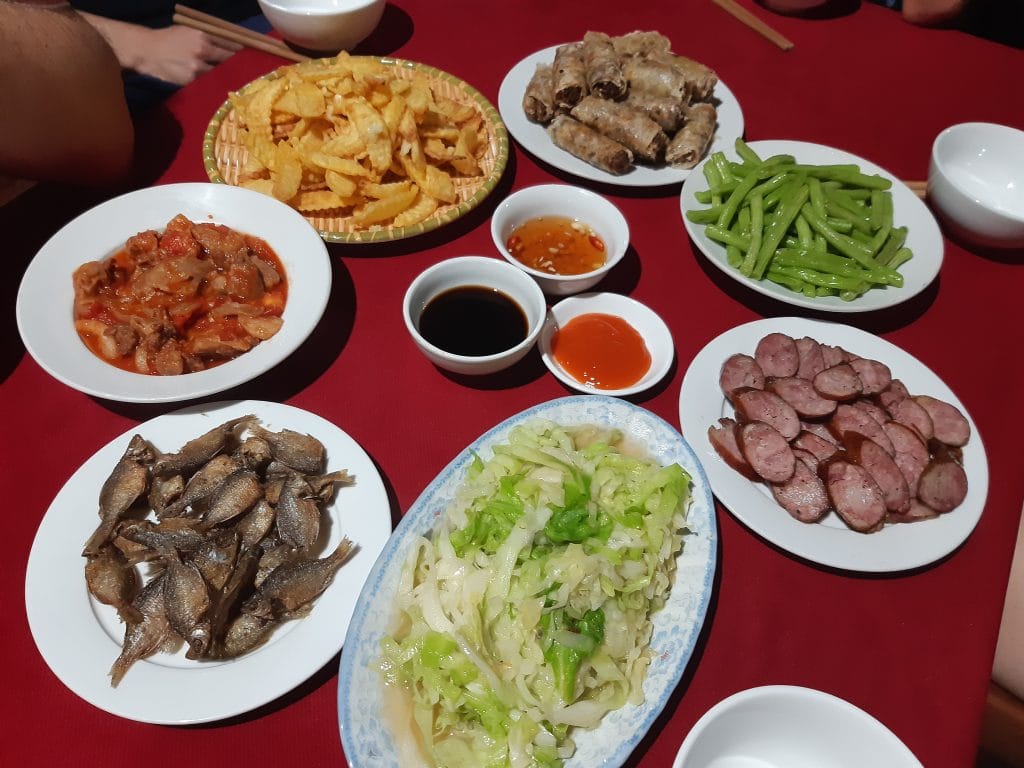 Premier repas vietnamien chez l'habitant