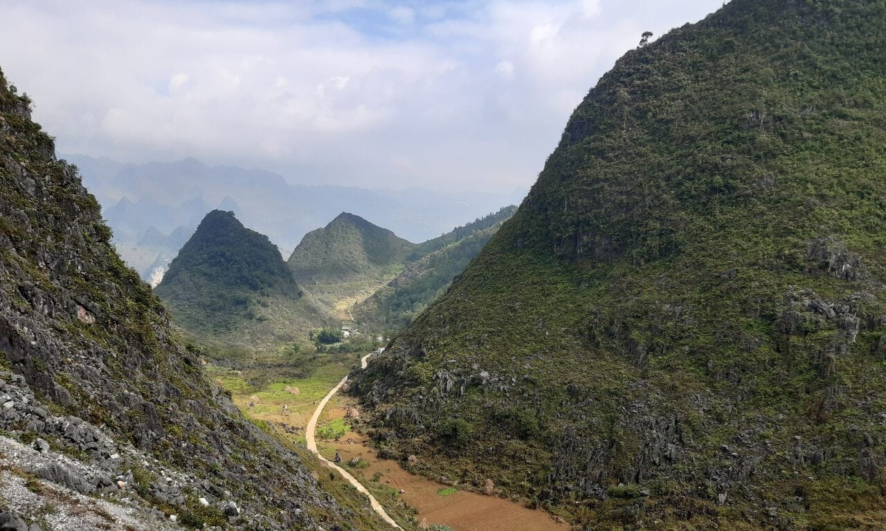 Les paysages de montagnes à proximité du col Ma Pi Leng